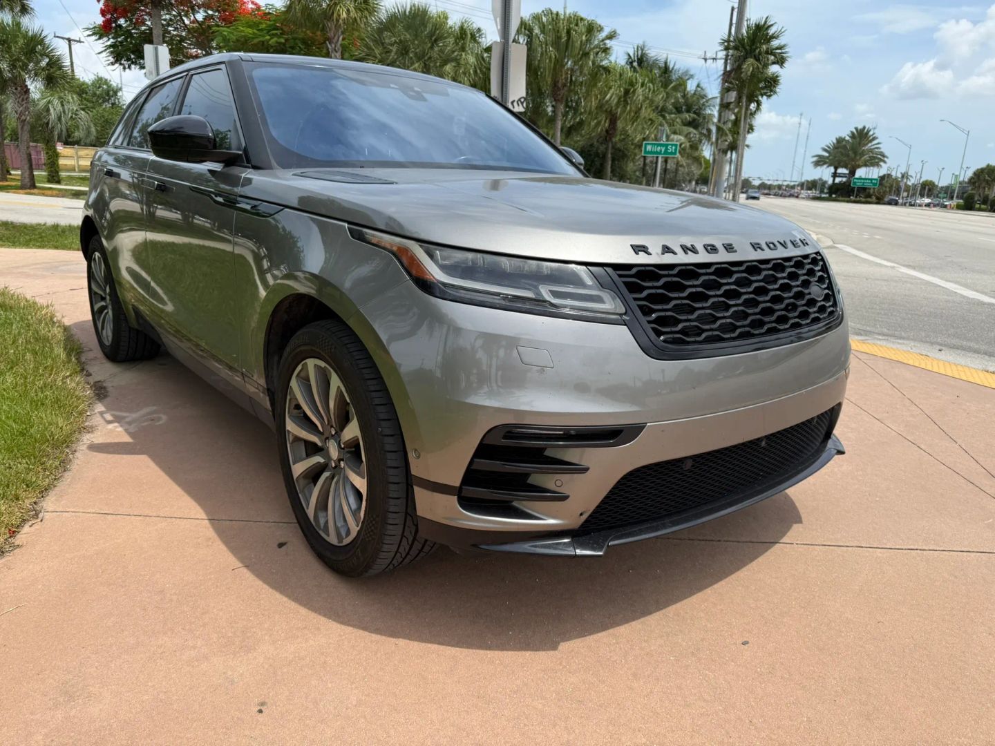 land rover range rover velar 2018 SALYL2RX8JA777956 image land rover range rover velar 2018 SALYL2RX8JA777956 image